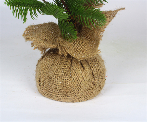 Petites décorations de Noël en toile de jute