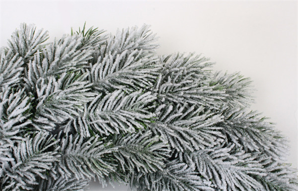 Christmas Wreaths Snow Finish.jpg